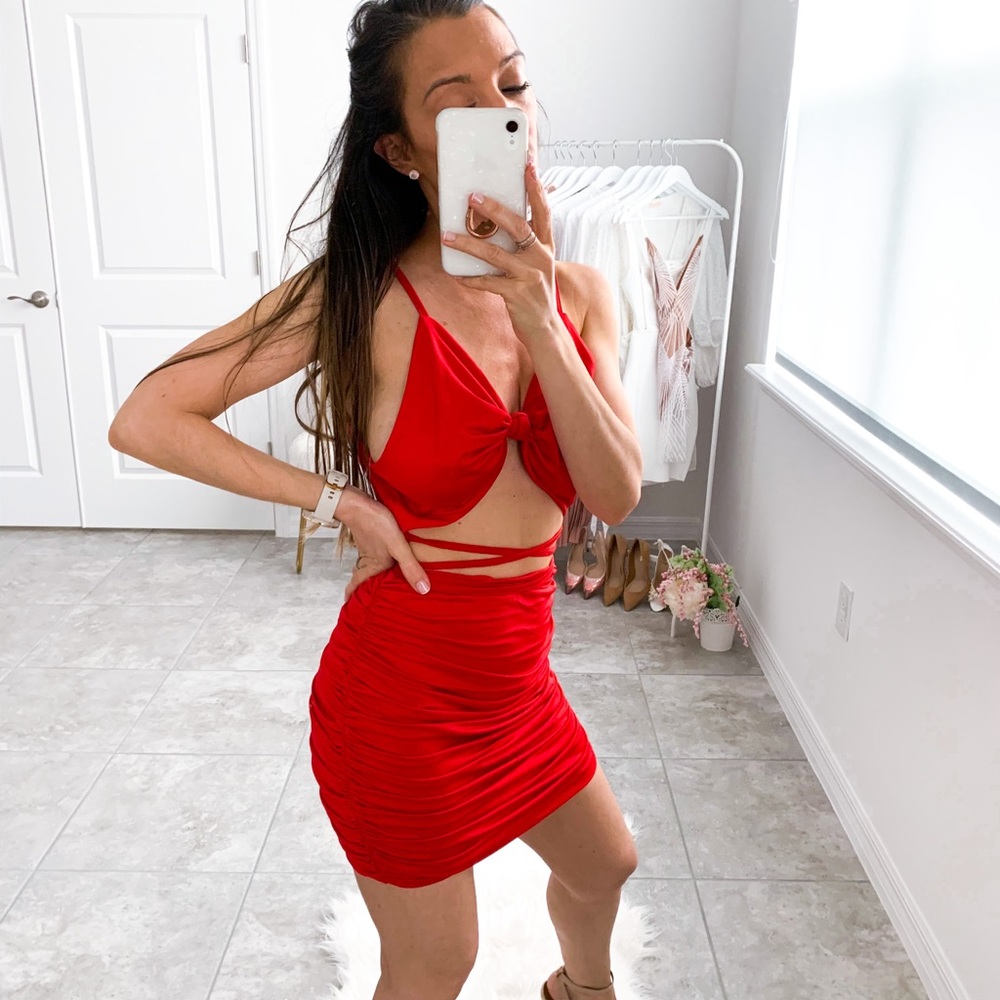 Red Front Knot Lace Up Ruched Sexy Mini Dress - Picture 10 of 13